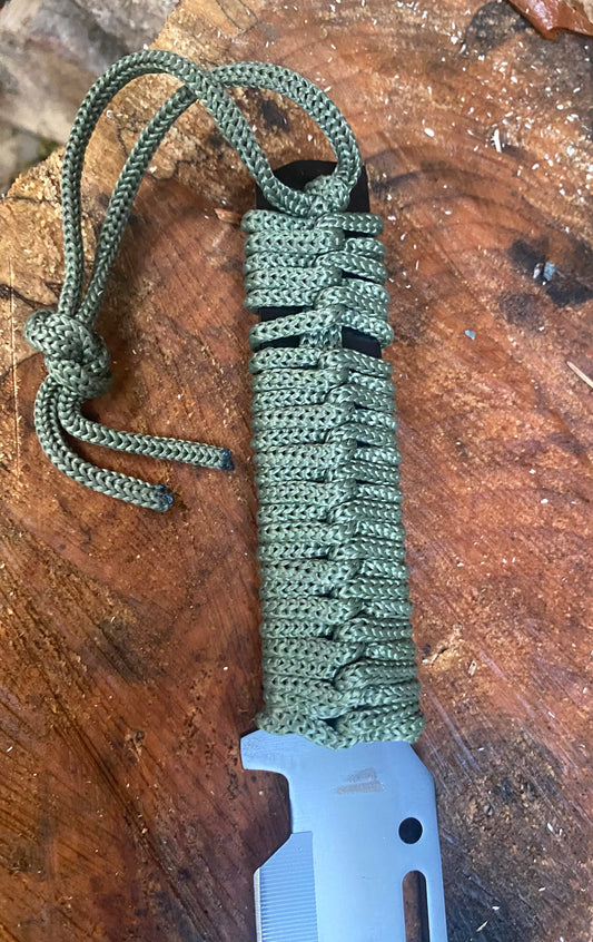 14" Camp Knife Paracord handle