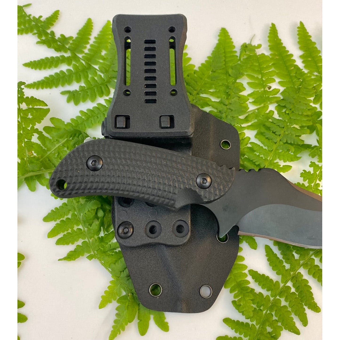 TrailForce D2 Crowe Knives Camping & Hiking Comfortable, Quality blade, Strong, Survival