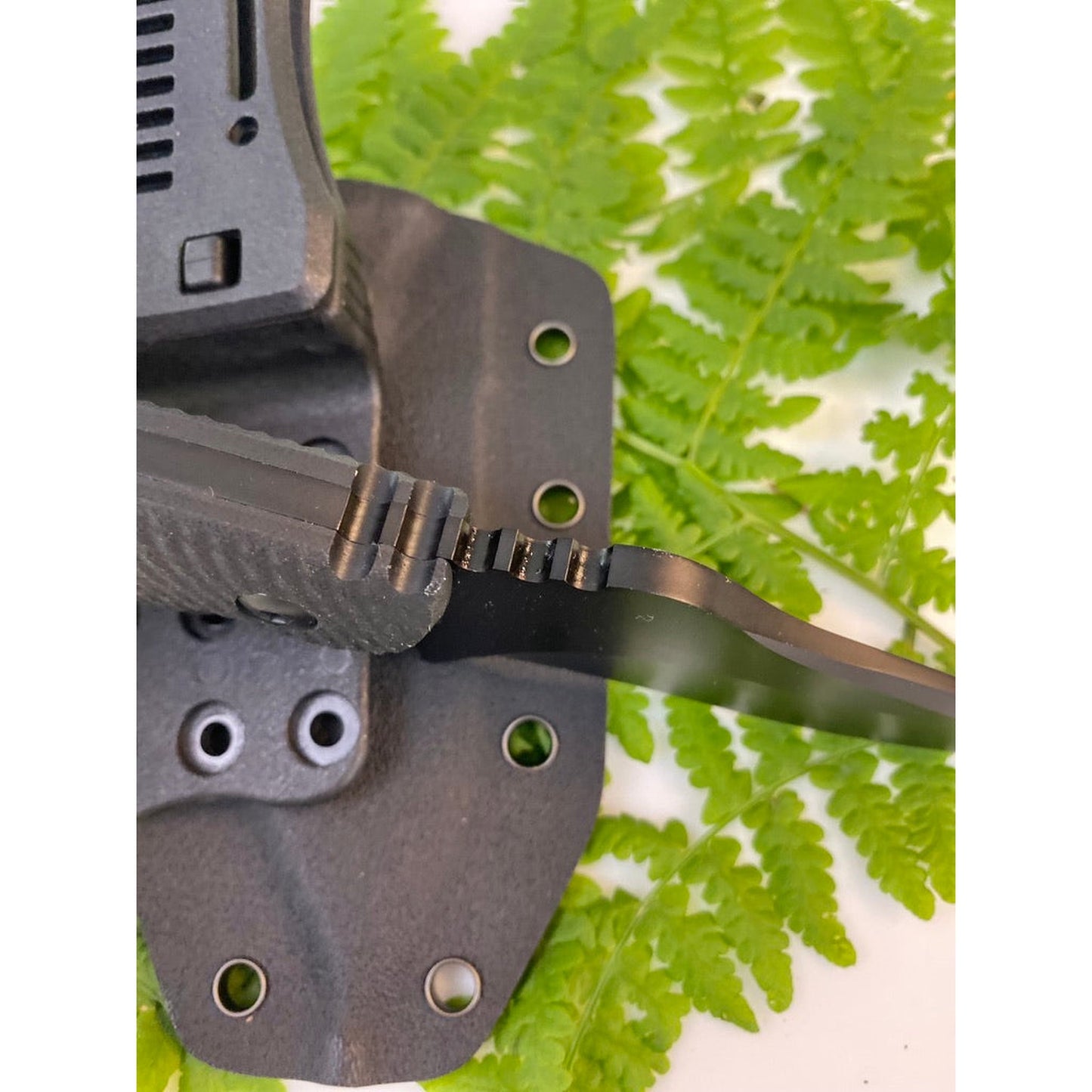 TrailForce D2 Crowe Knives Camping & Hiking Comfortable, Quality blade, Strong, Survival