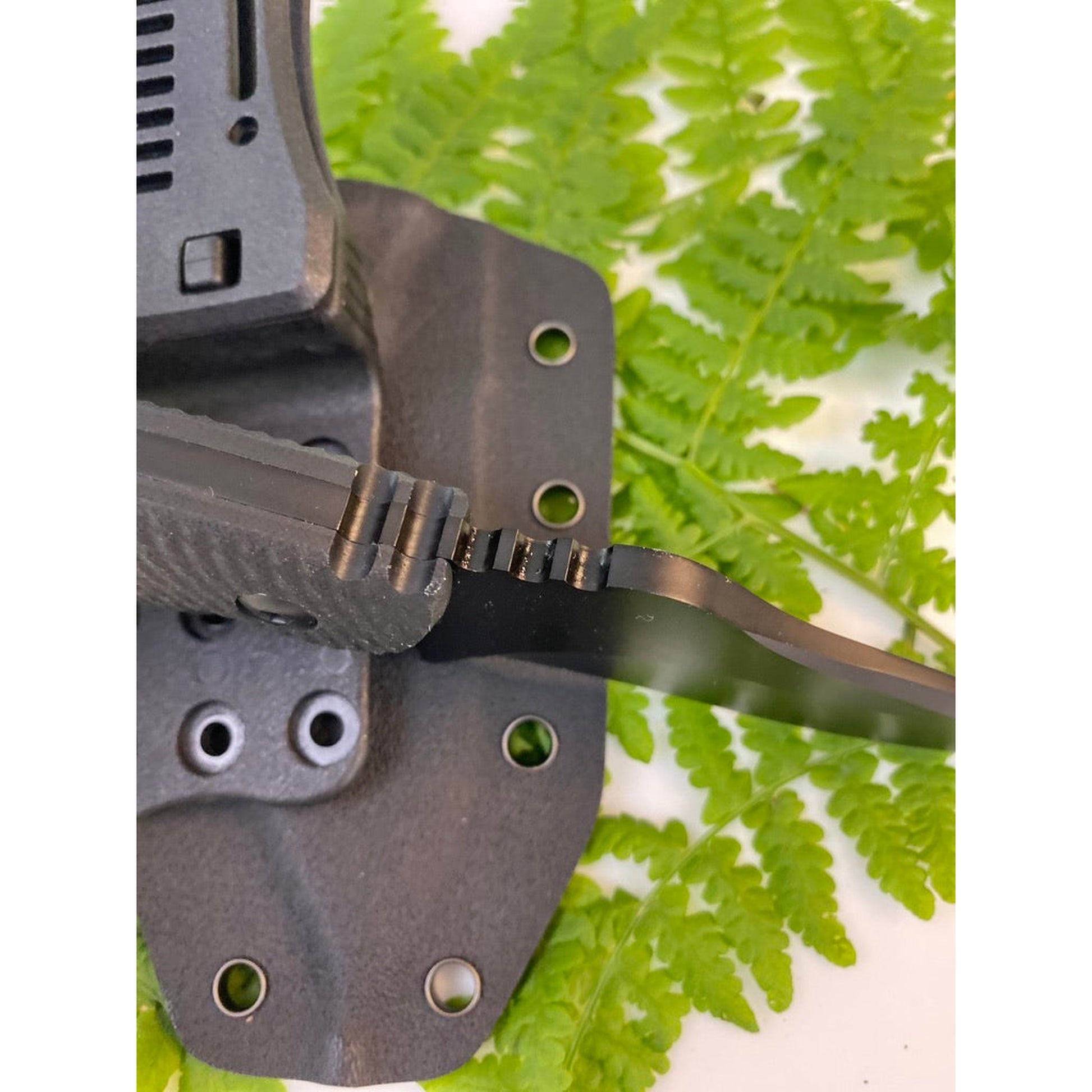 TrailForce D2 Crowe Knives Camping & Hiking Comfortable, Quality blade, Strong, Survival