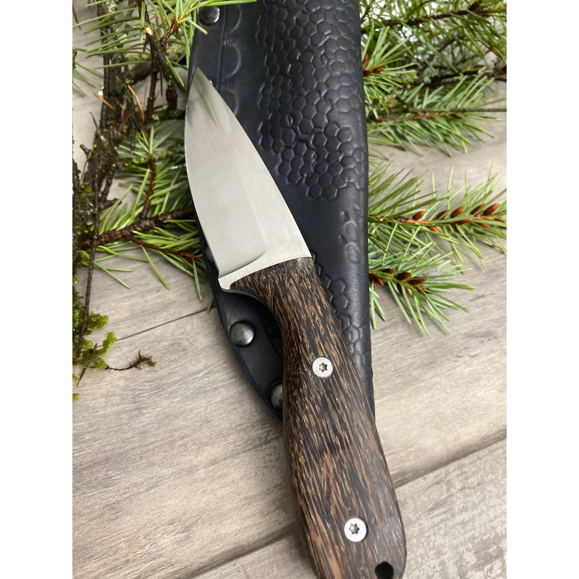 The Perfect Camp Knife Crowe Knives Camp Knife Comfortable, hunting knife, Quality blade, Strong, utility knife