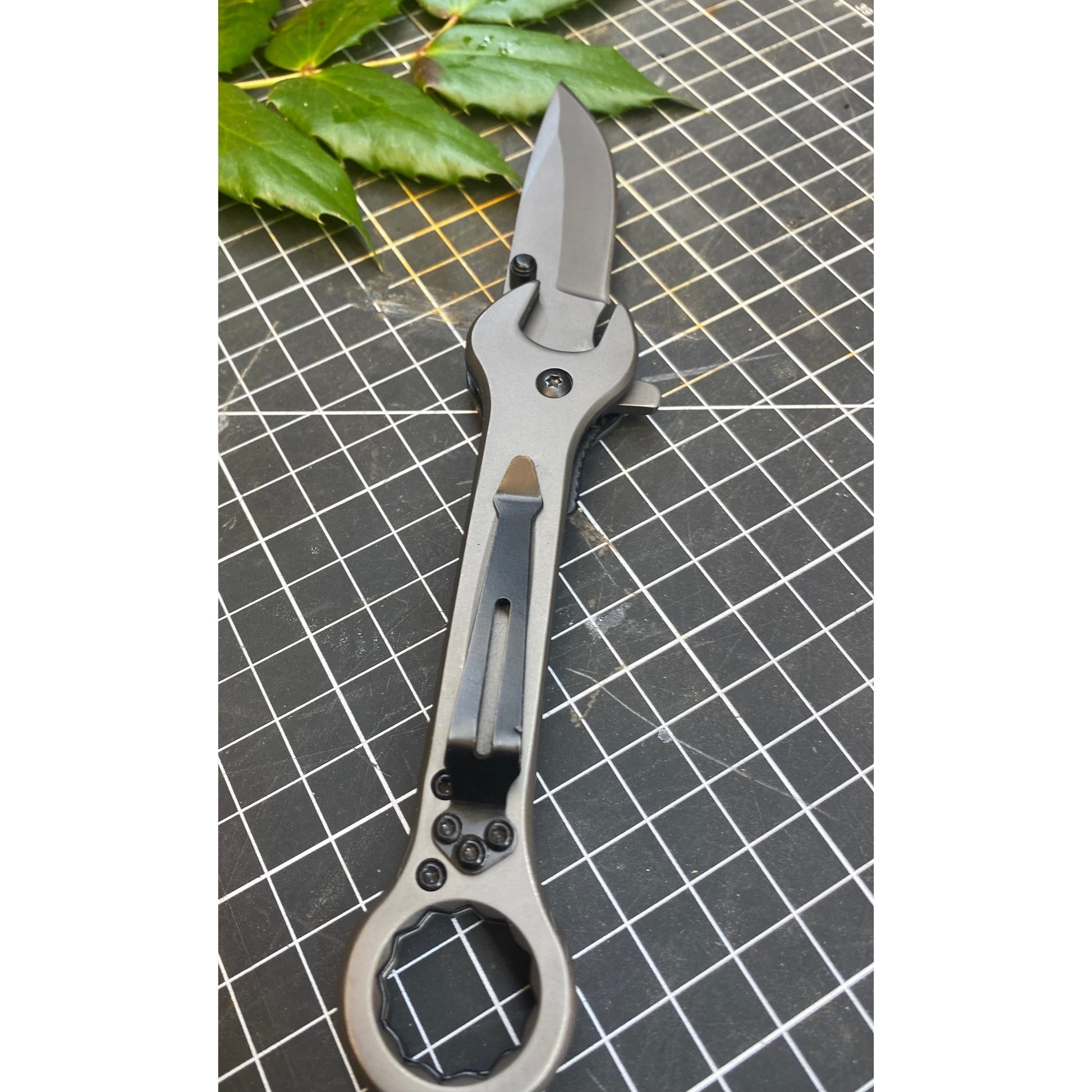 Clip Point Folder Mechanics special Crowe Knives Folding Knife camp knife, Quality blade, quality knife, quality knives, Strong